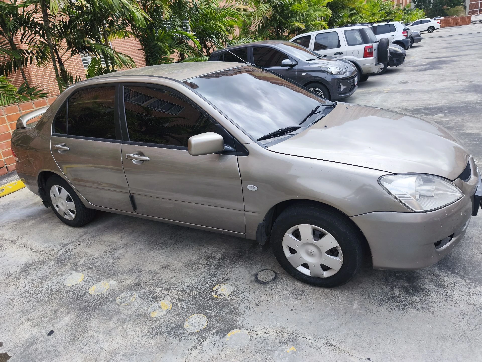 2007 Mitsubishi Lancer GLX — photo 3