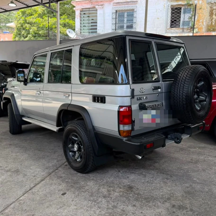 2025 Toyota Land Cruiser — photo 4