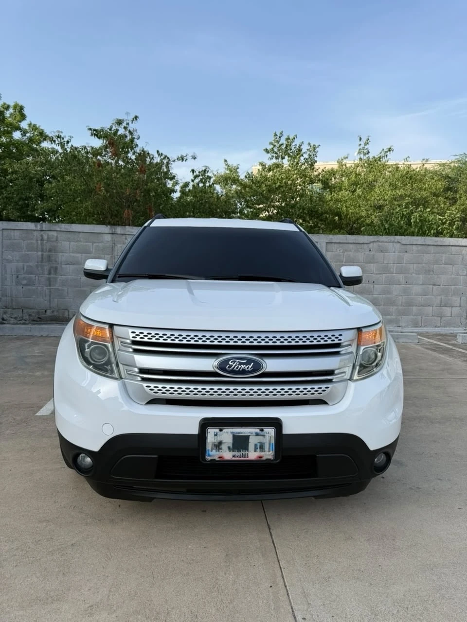 2011 Ford Explorer XLT — photo 3