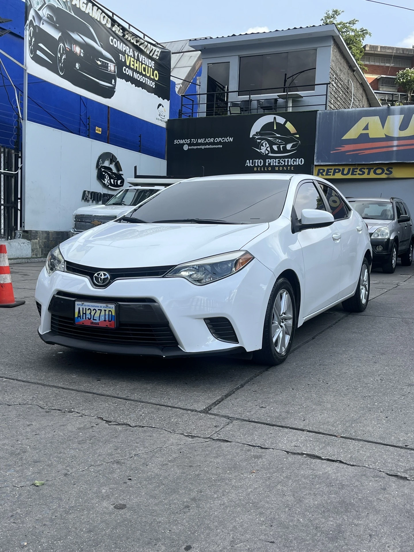 2015 Toyota Corolla LE — photo 4