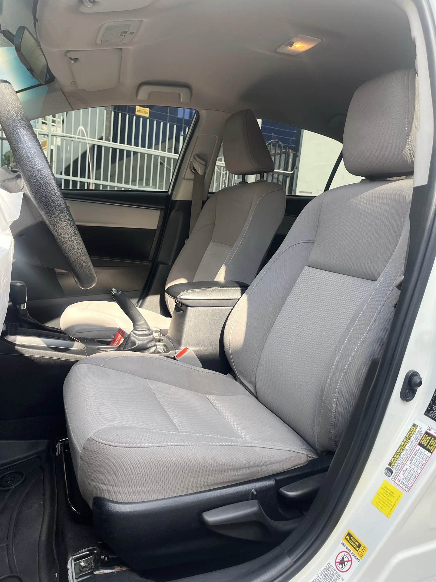 2015 Toyota Corolla LE — photo 8
