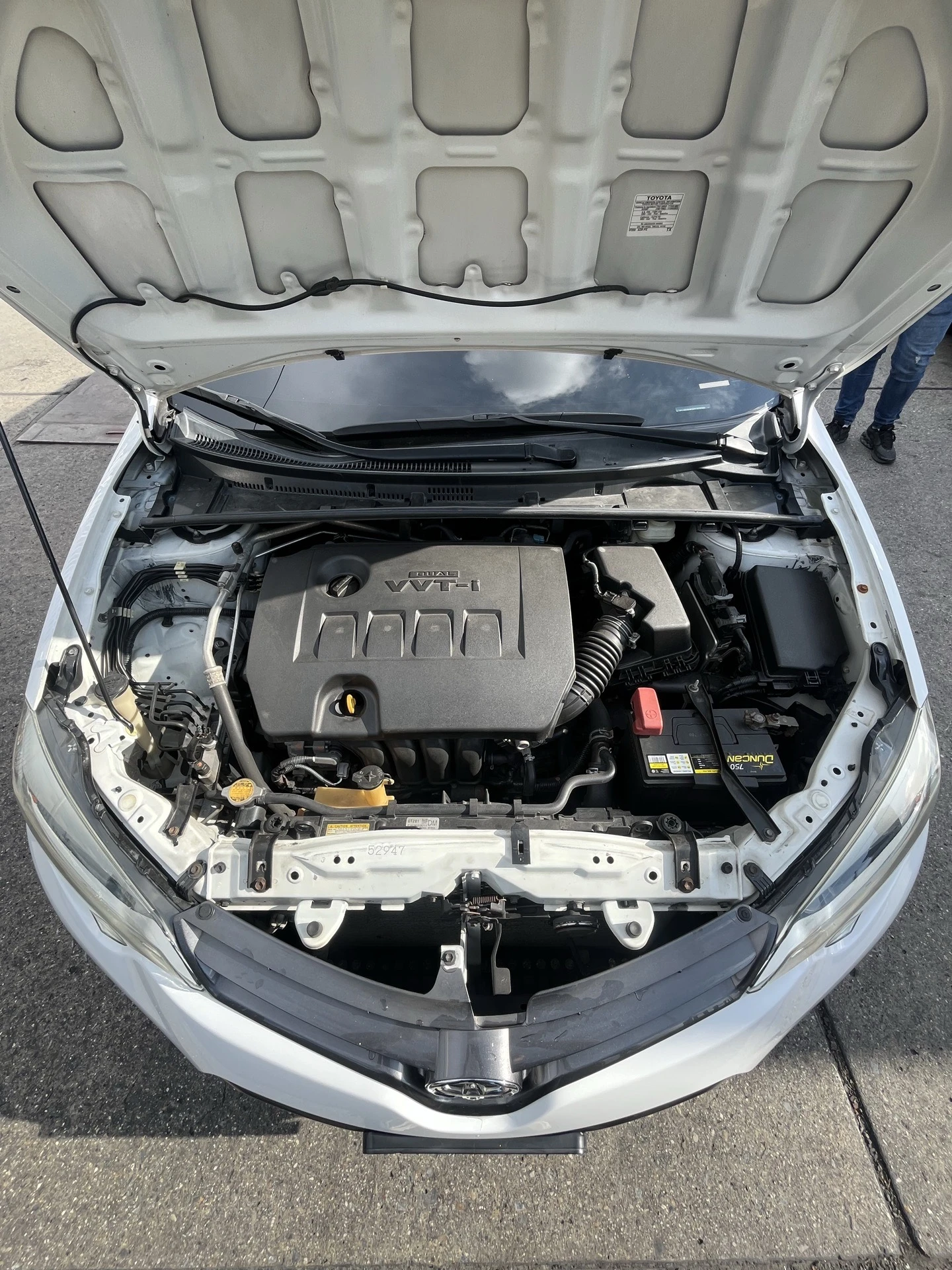 2015 Toyota Corolla LE — photo 12