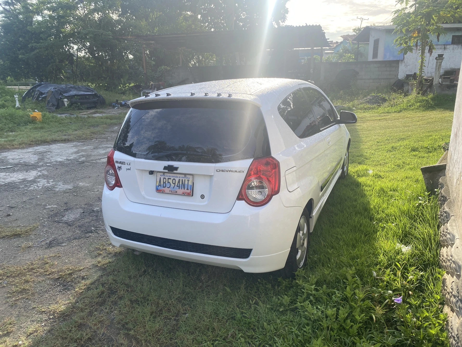 2014 Chevrolet Aveo Lt — photo 2