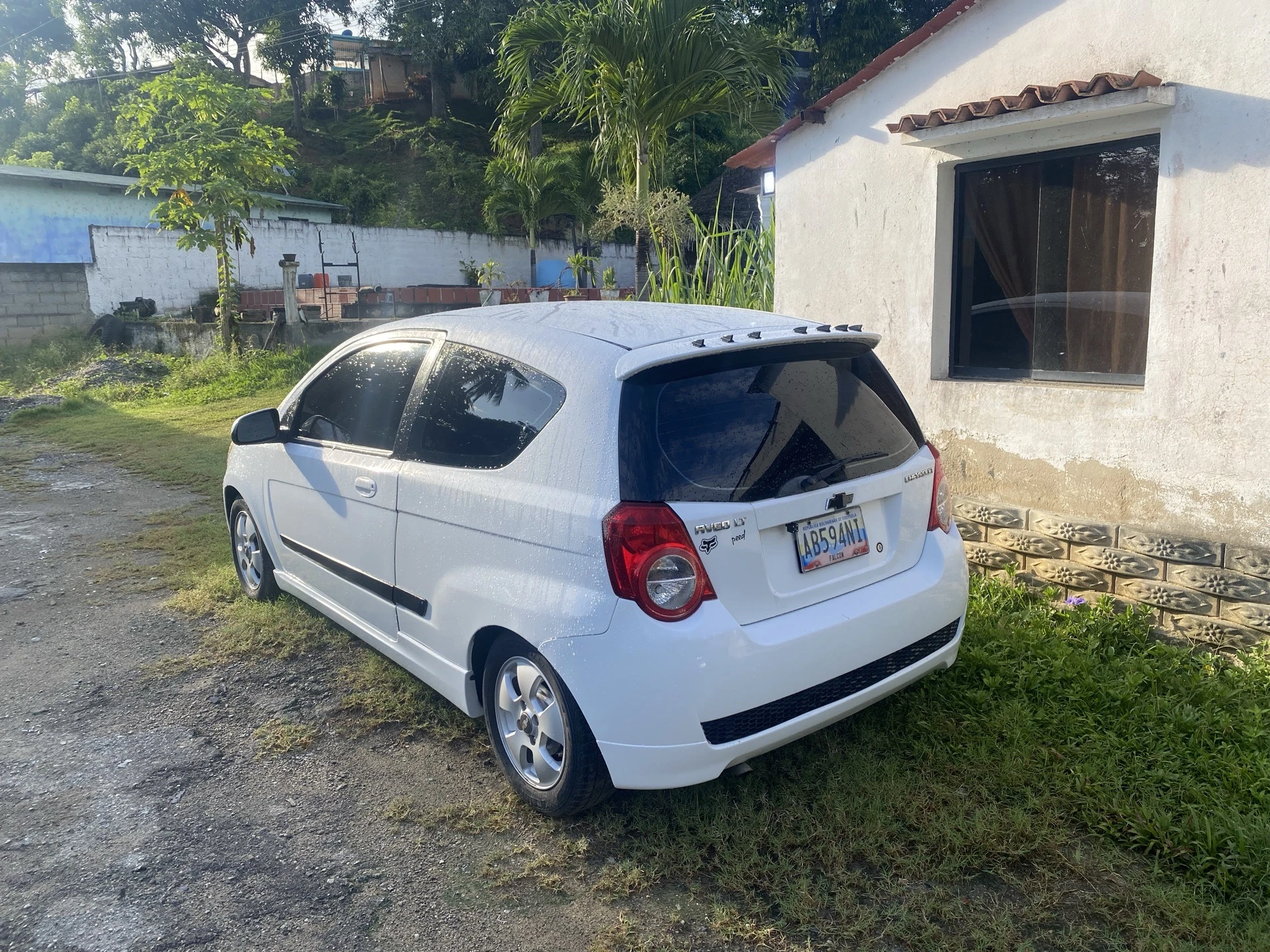 2014 Chevrolet Aveo Lt — photo 3
