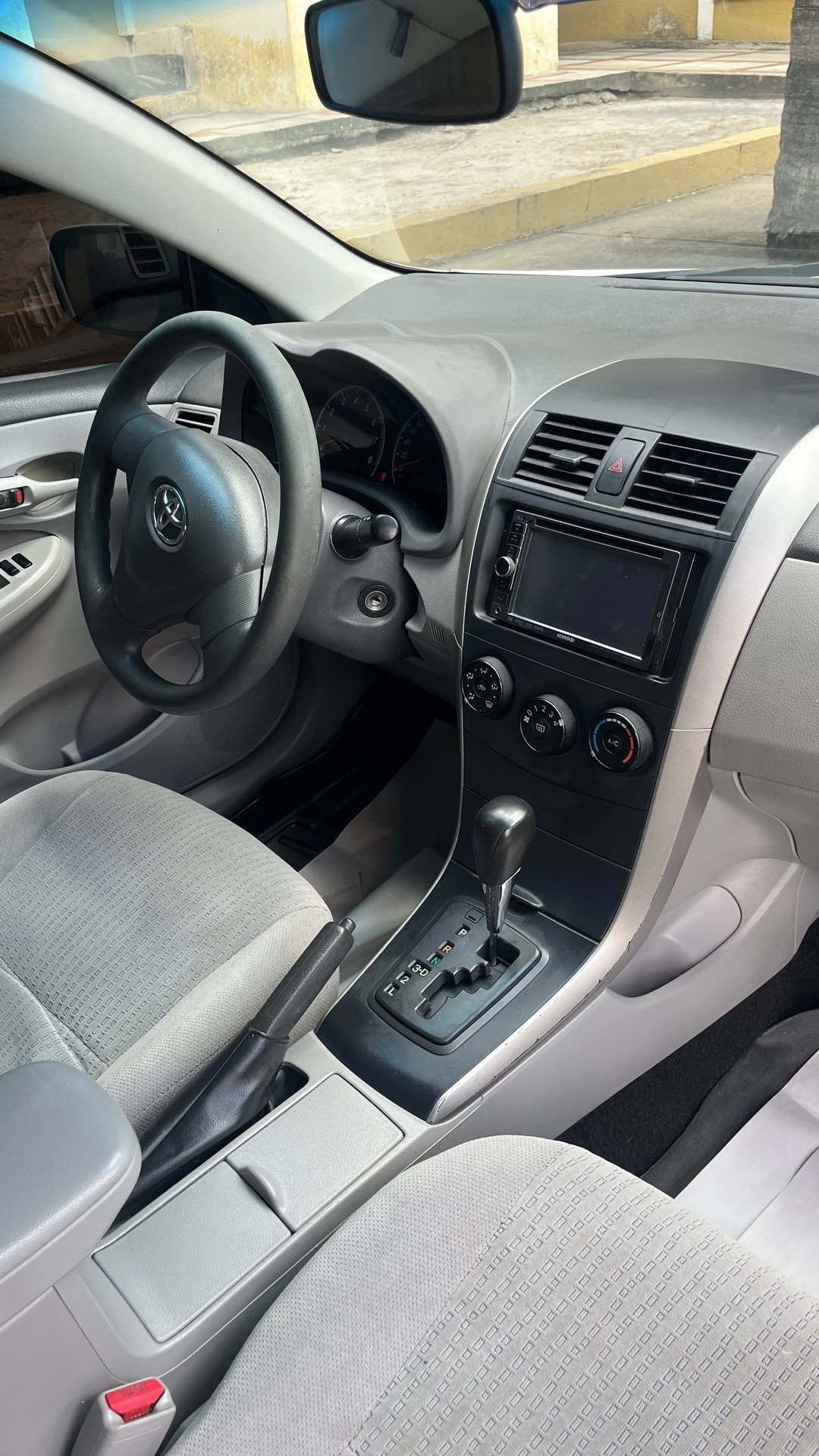 2010 Toyota Corolla XEI — photo 4