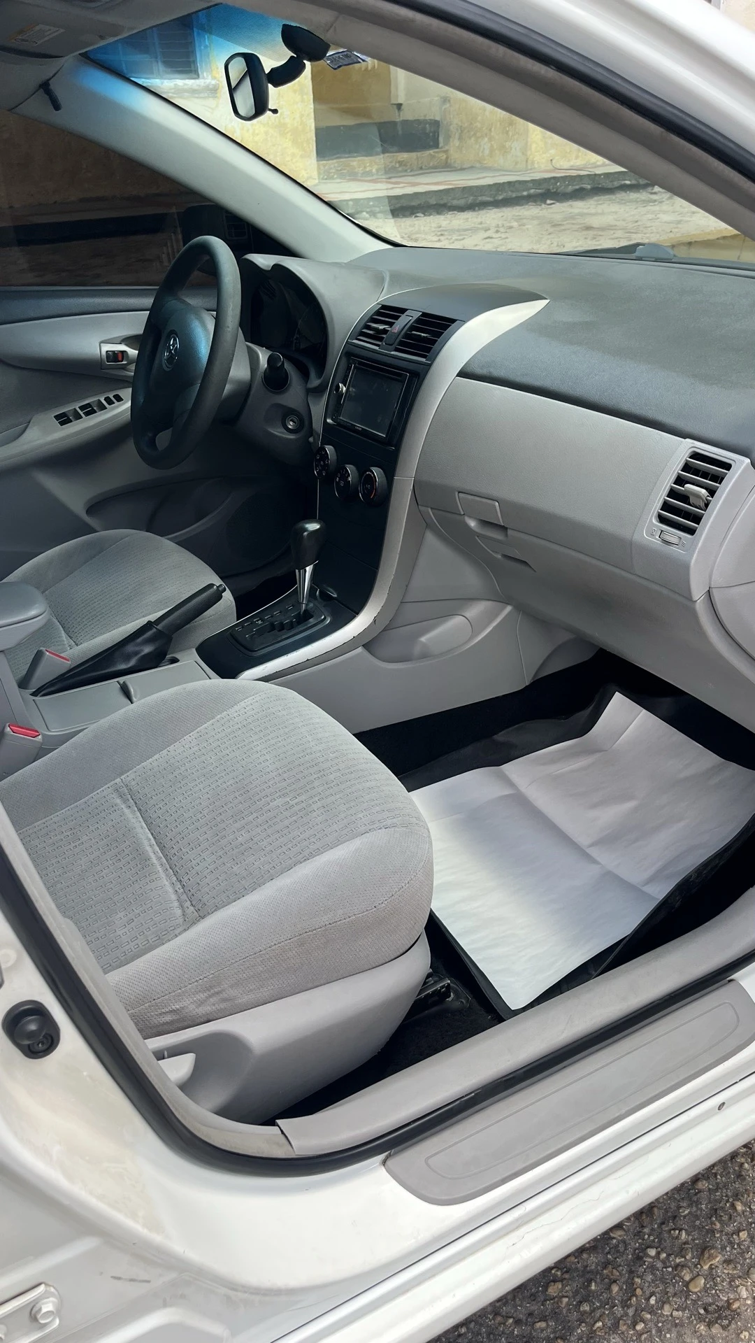 2010 Toyota Corolla XEI — photo 6