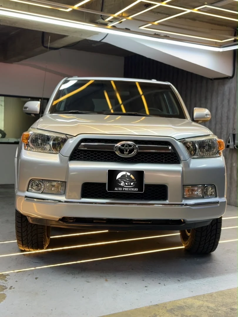 2011 Toyota 4Runner SR5 — foto 2