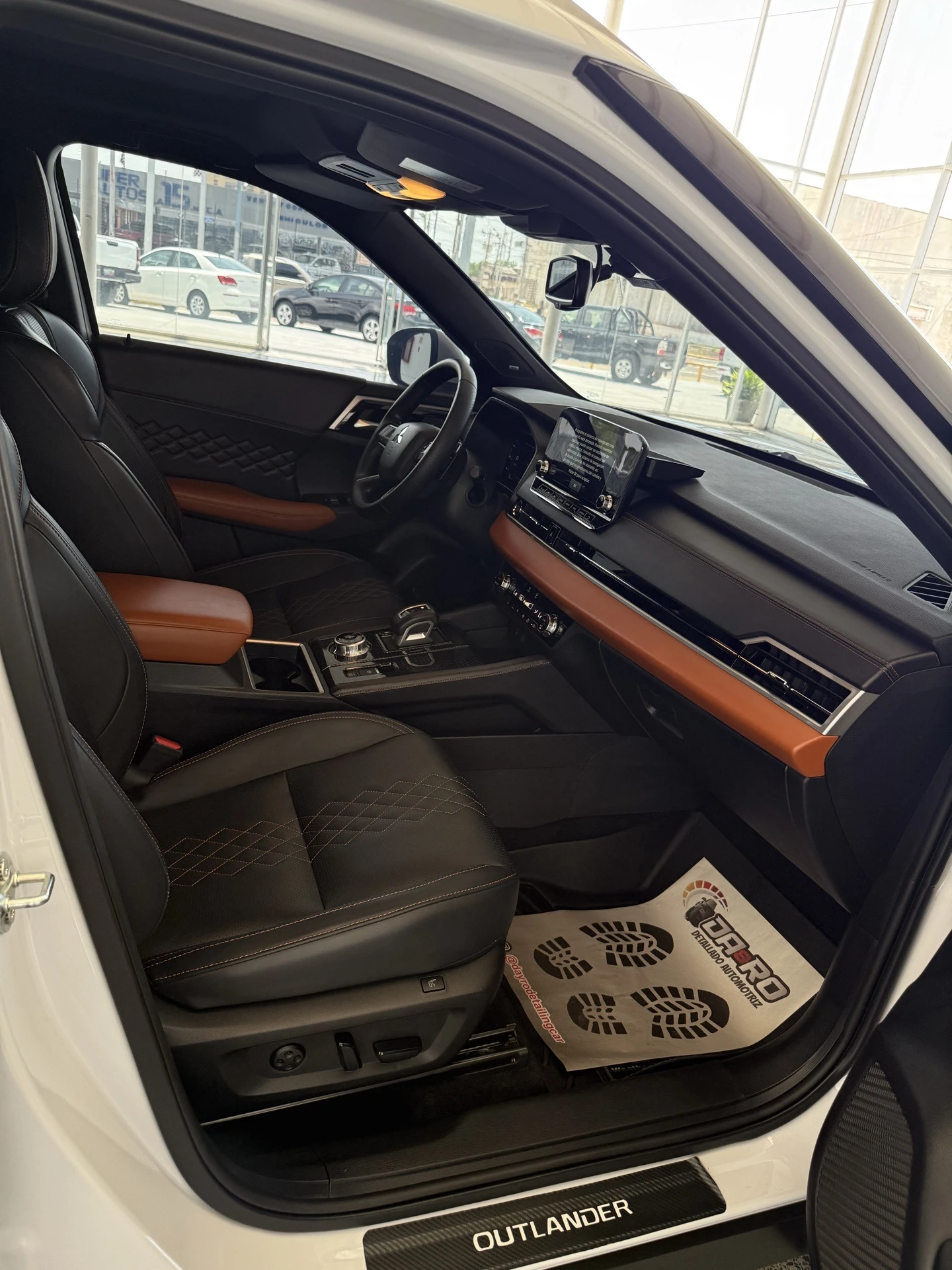 2025 Mitsubishi Outlander GLS full equipo — foto 8