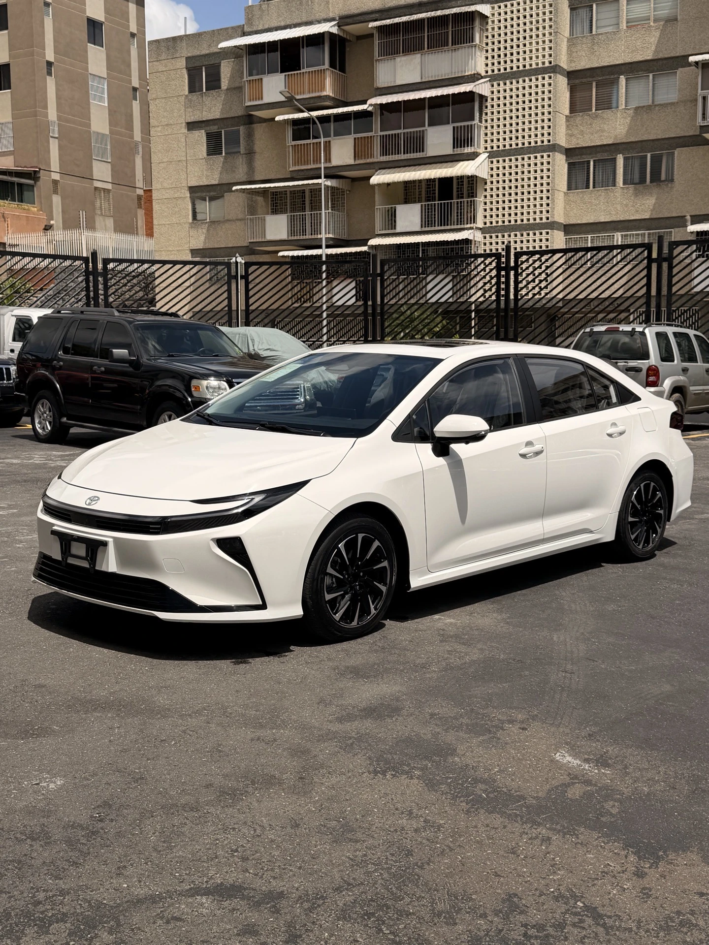 2026 Toyota Corolla Hybrid — foto 2