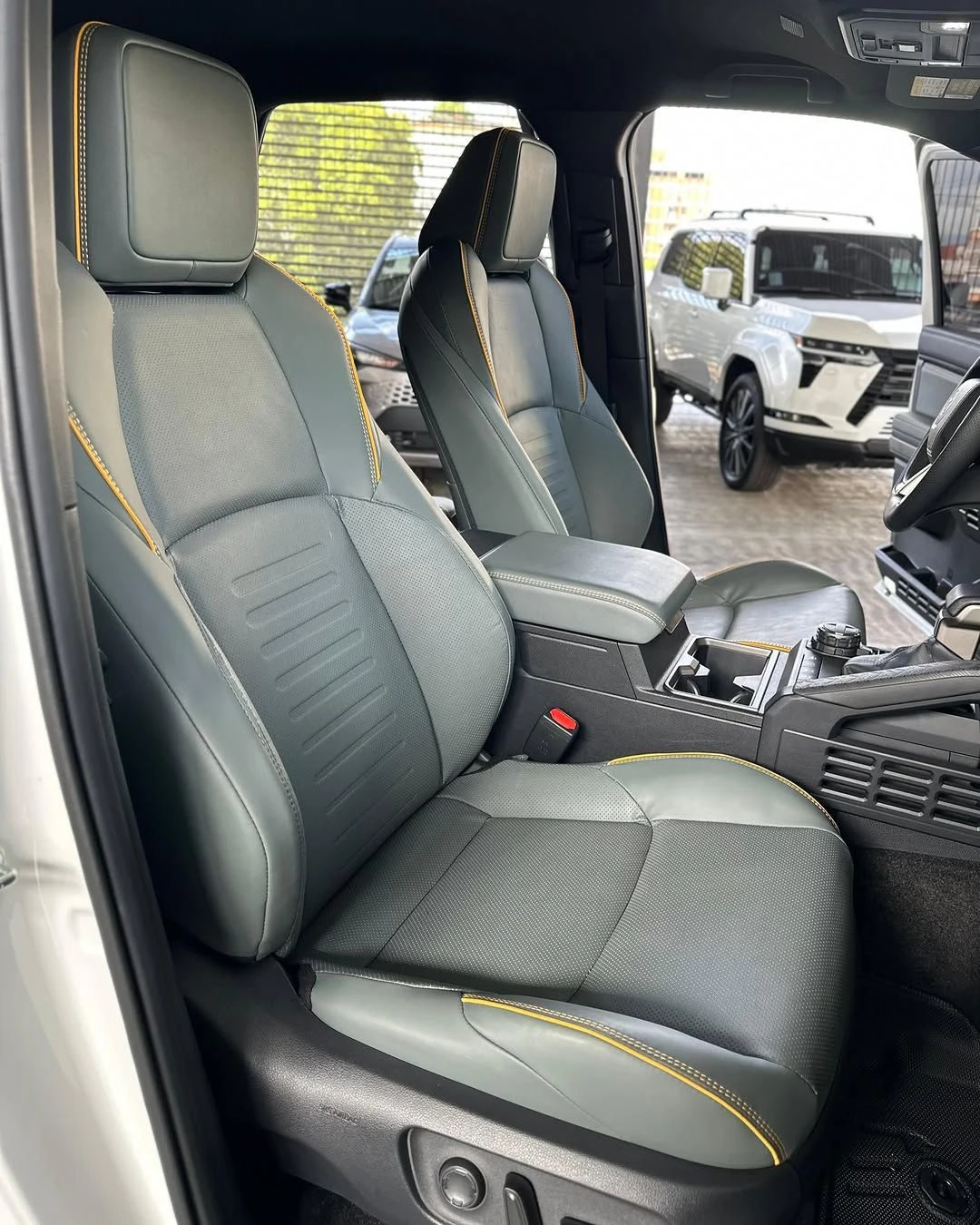 2025 Toyota 4Runner Trailhunter / Al cash 💰 — foto 8