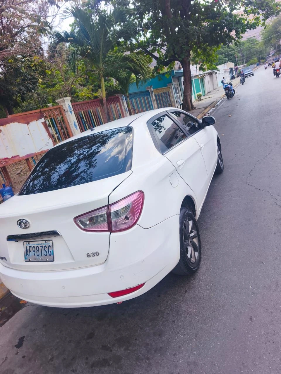 2013 Dongfeng S30 Spor — foto 2