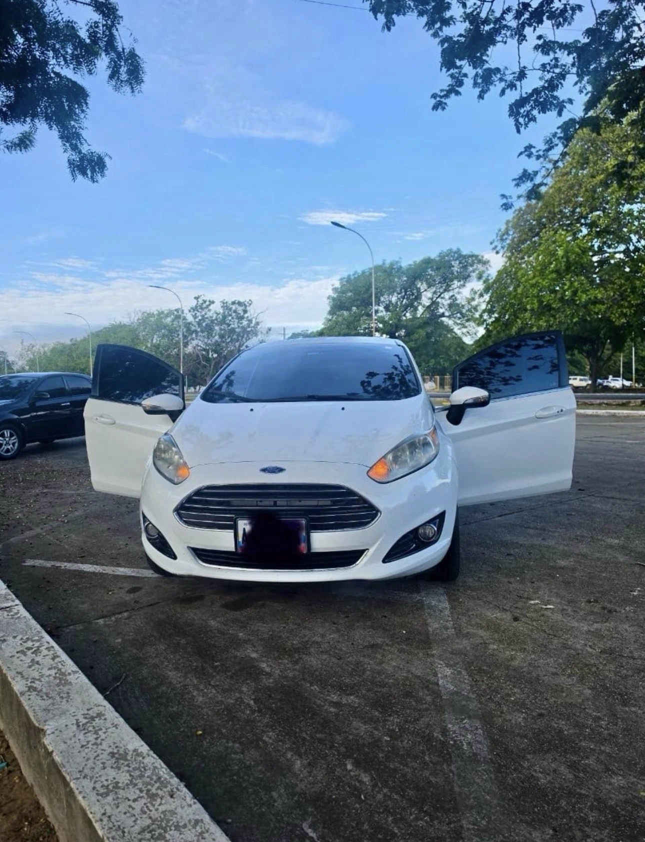 2016 Ford Fiesta Titanium — foto 2