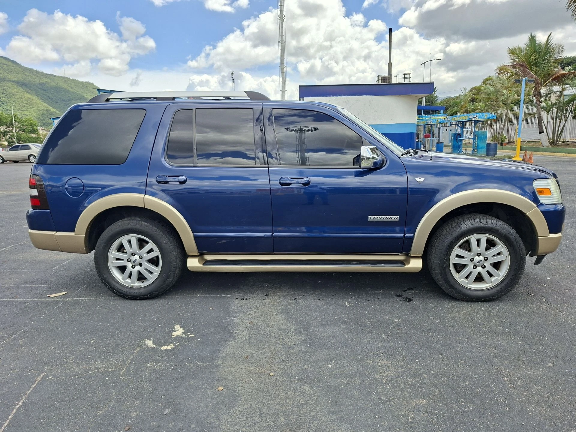 2007 Ford Explorer Eddie Bauer 4x4 — foto 4