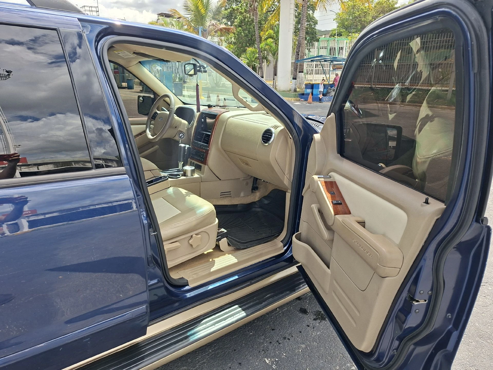 2007 Ford Explorer Eddie Bauer 4x4 — foto 11