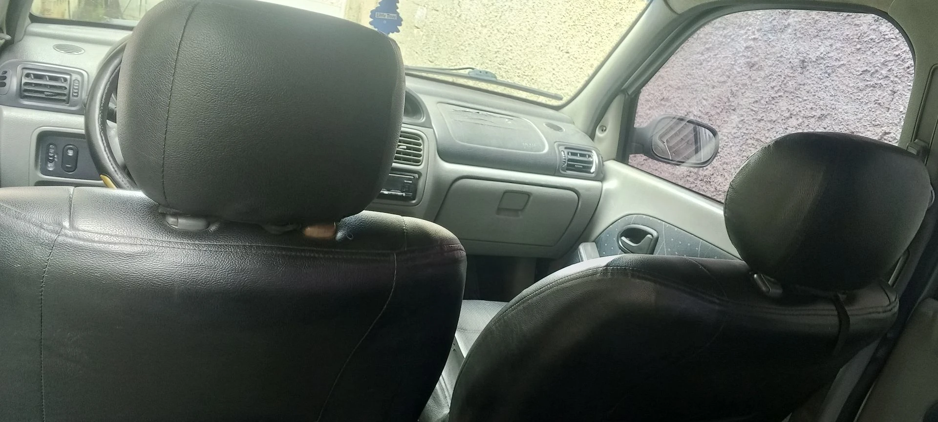 2005 Renault Clio Sedán — foto 11