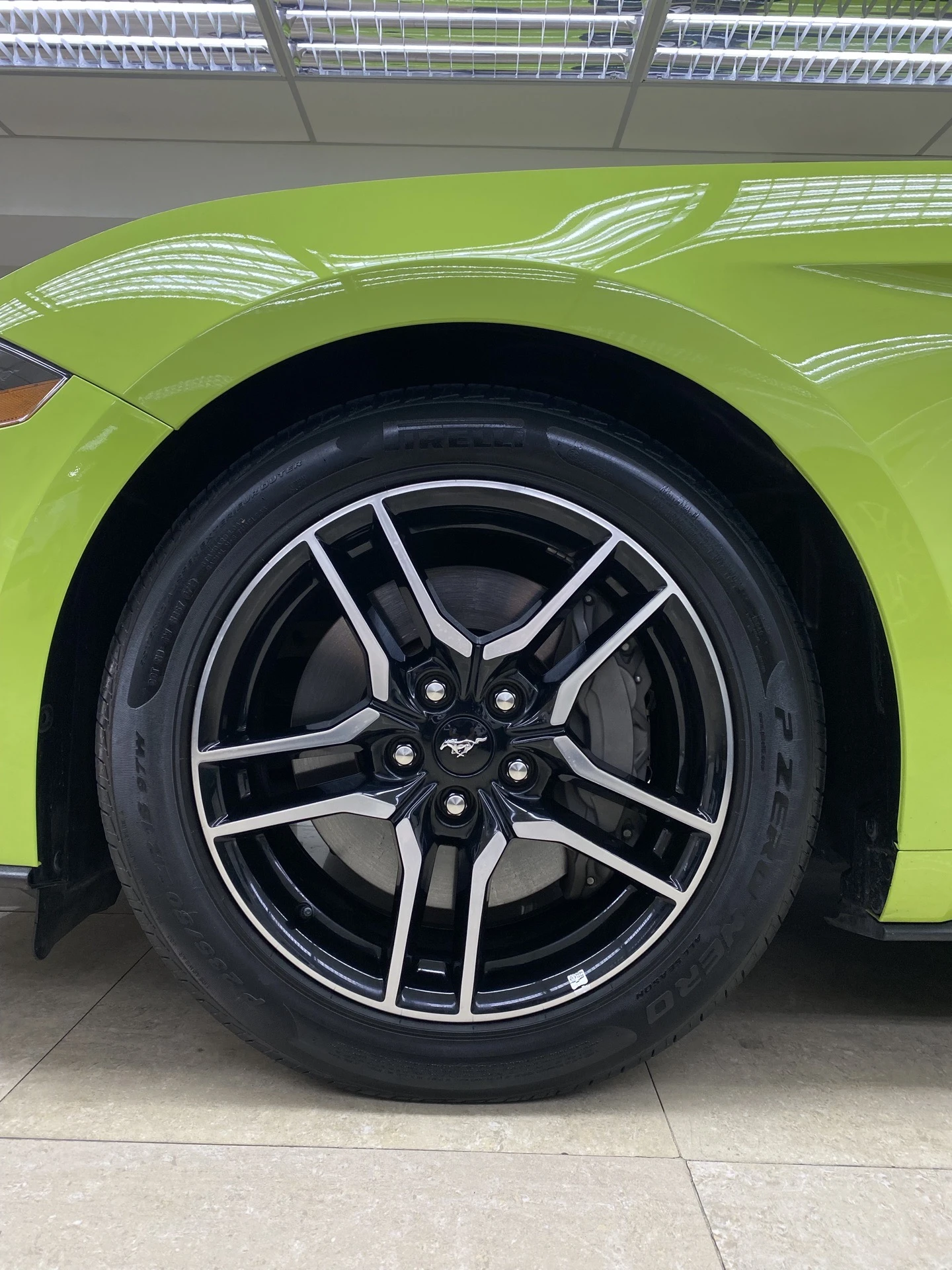 2020 Ford Mustang GT — foto 10