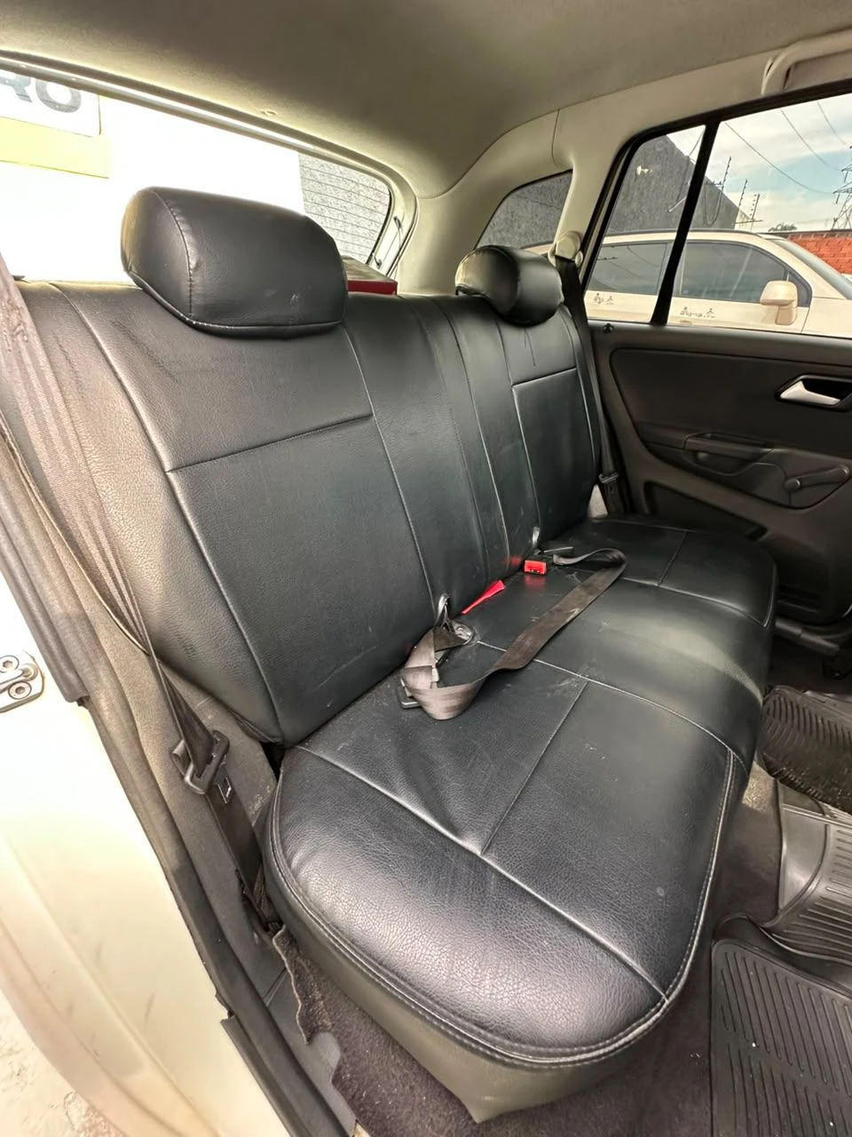 2013 Volkswagen Spacefox Sedan — foto 19