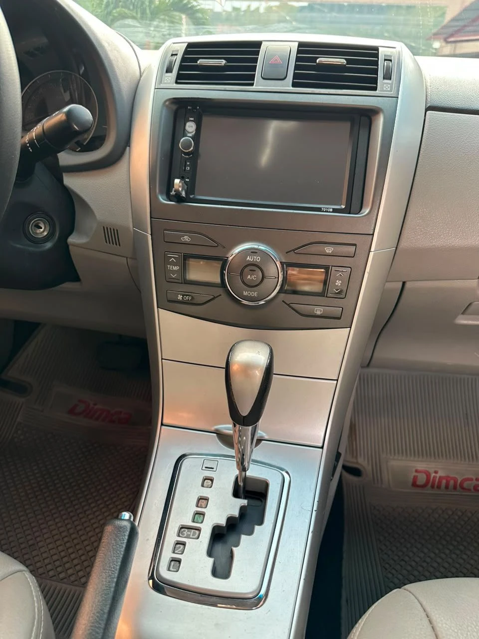 2012 Toyota Corolla Gli — foto 5