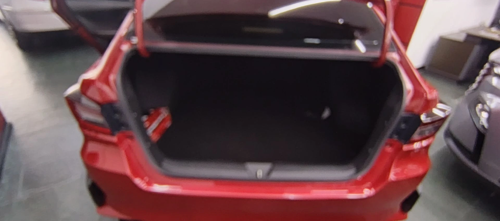 2024 Toyota Yaris E — foto 5