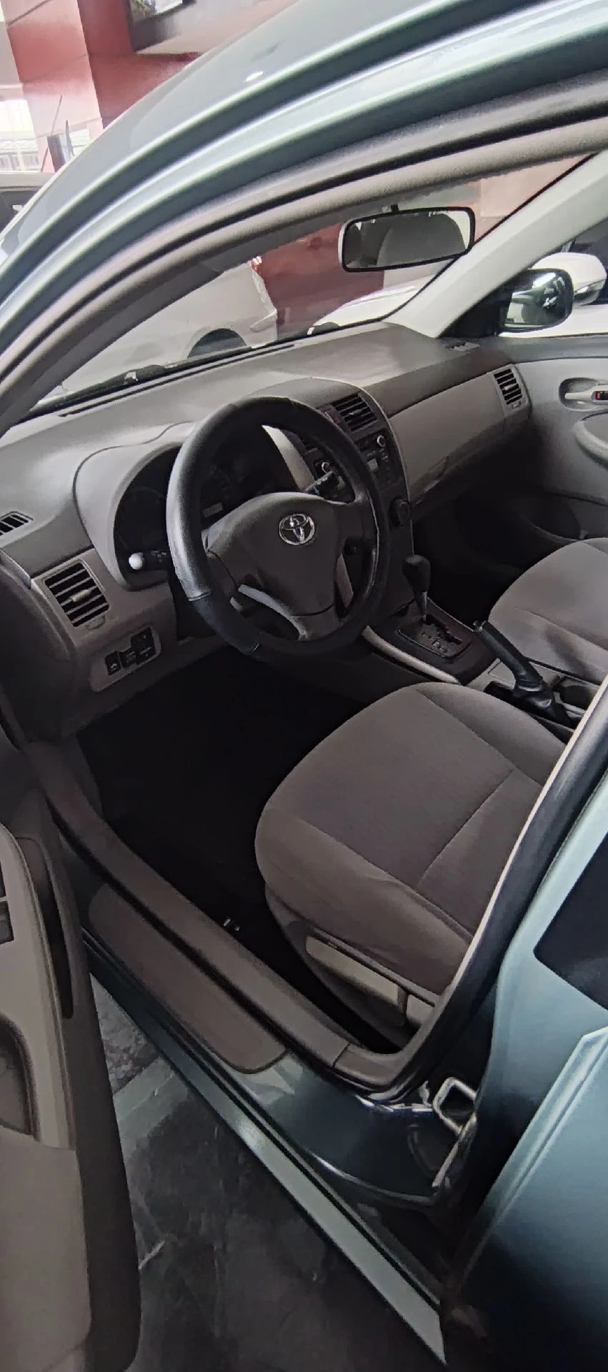 2011 Toyota Corolla XEI — foto 3