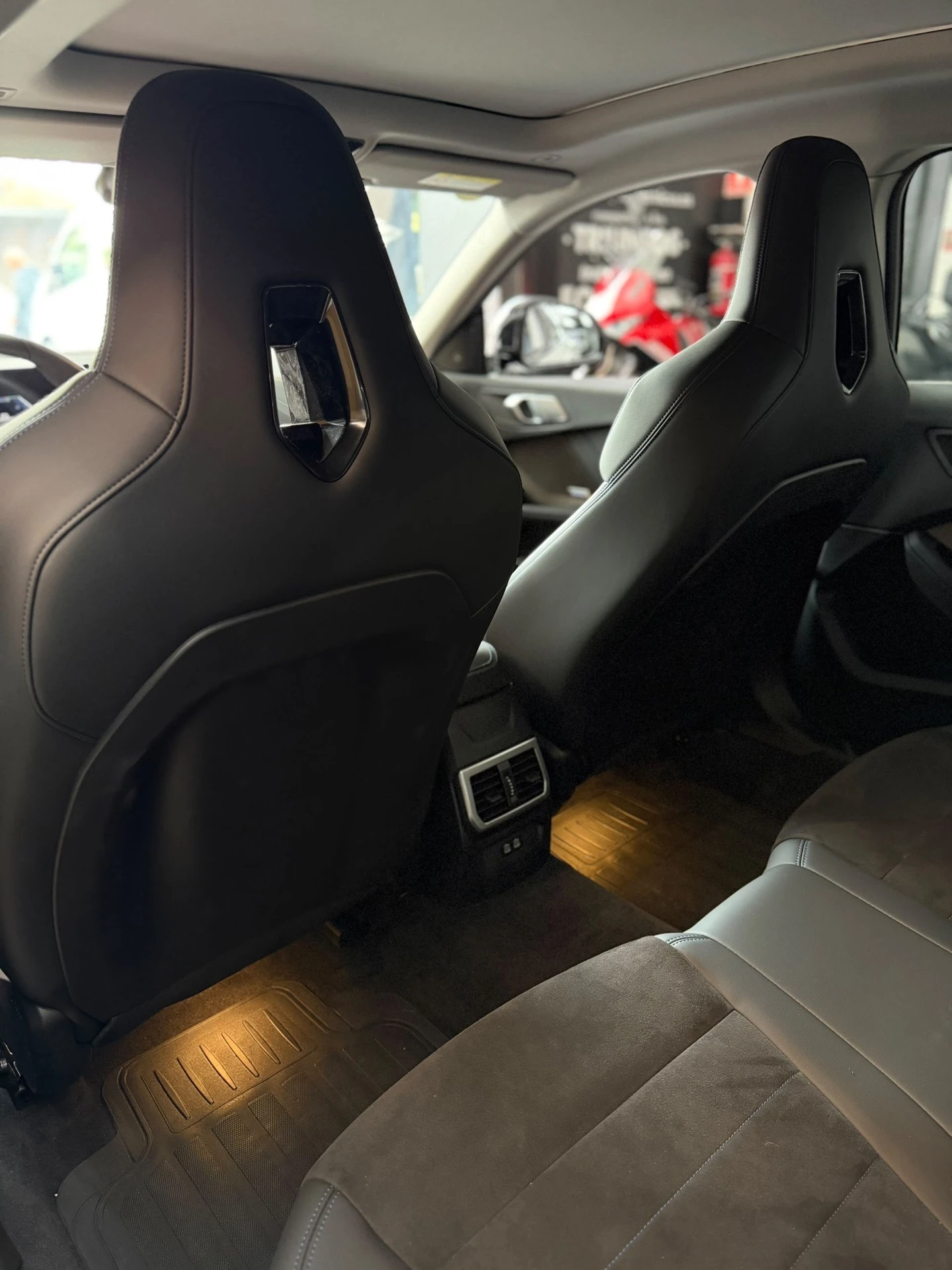 2025 BMW 225L — foto 16