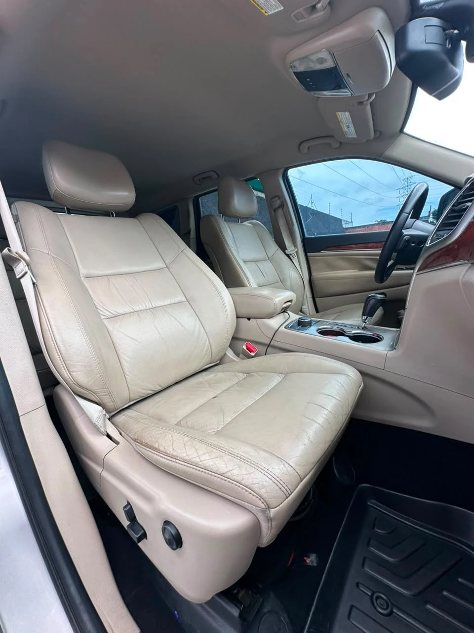 2012 Jeep Grand Cherokee Limited — foto 10
