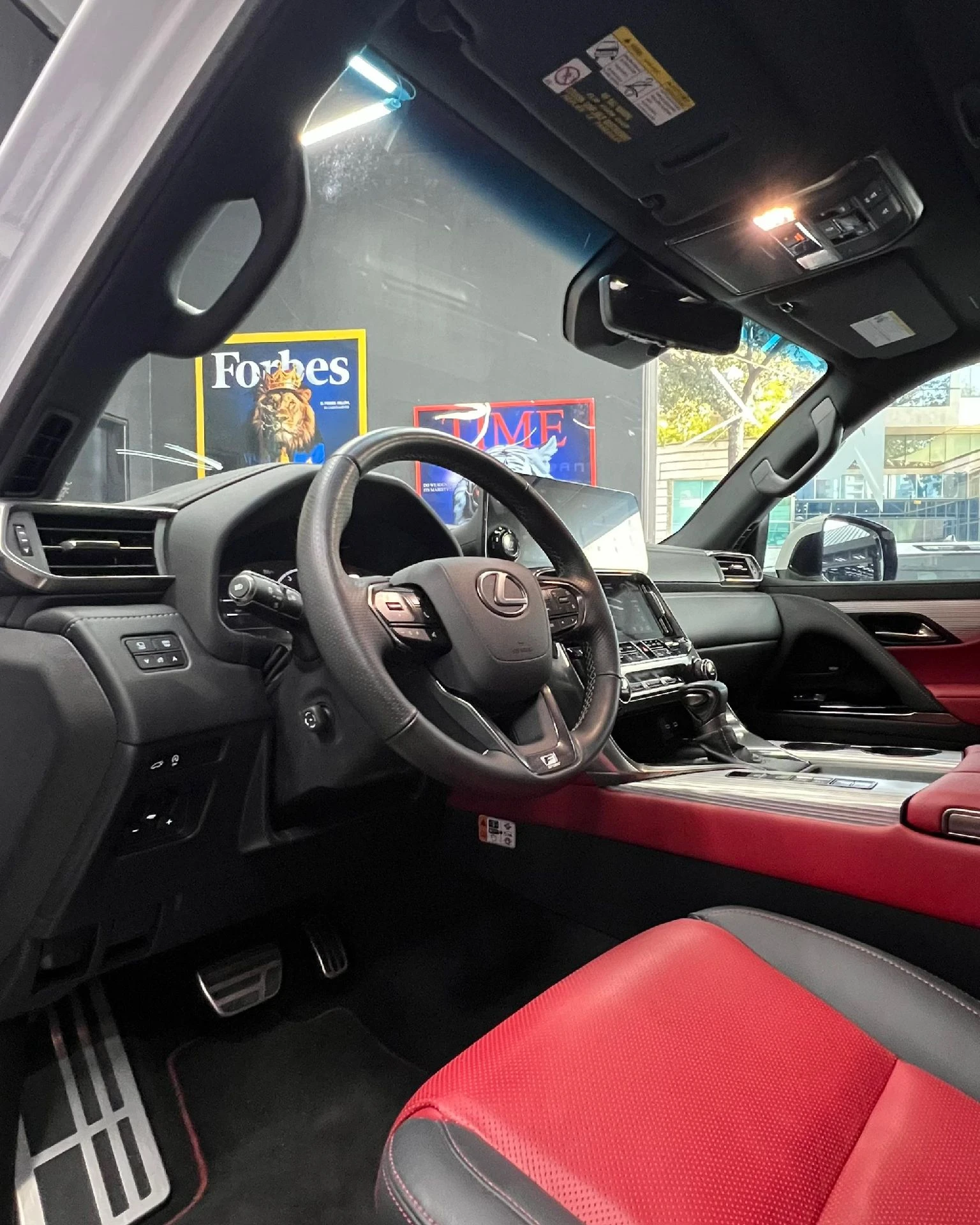2025 Lexus LX 600 F Sport — foto 8