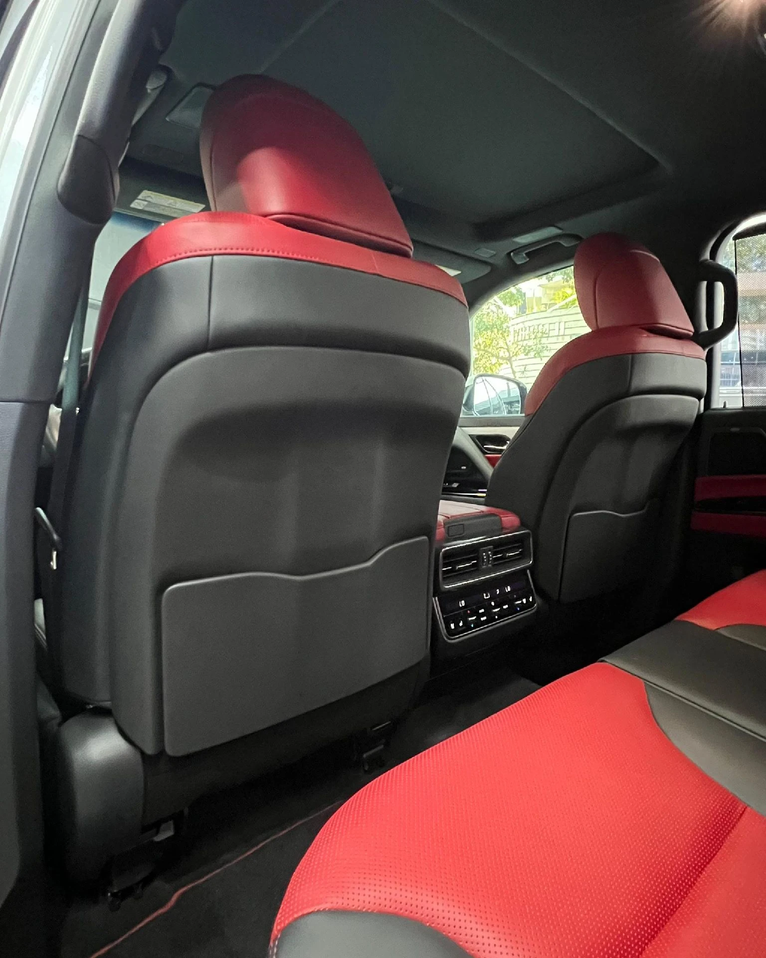 2025 Lexus LX 600 F Sport — foto 10