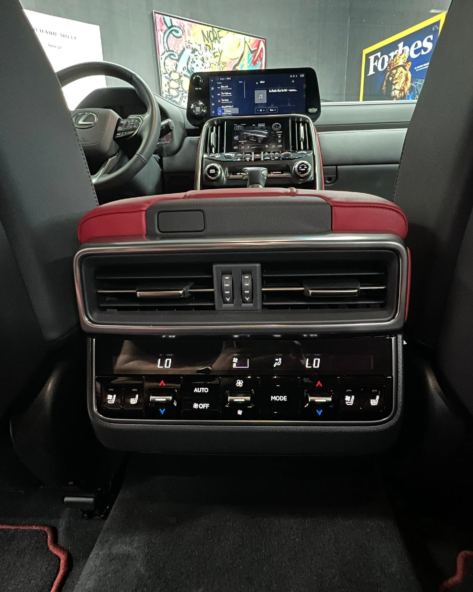 2025 Lexus LX 600 F Sport — foto 12