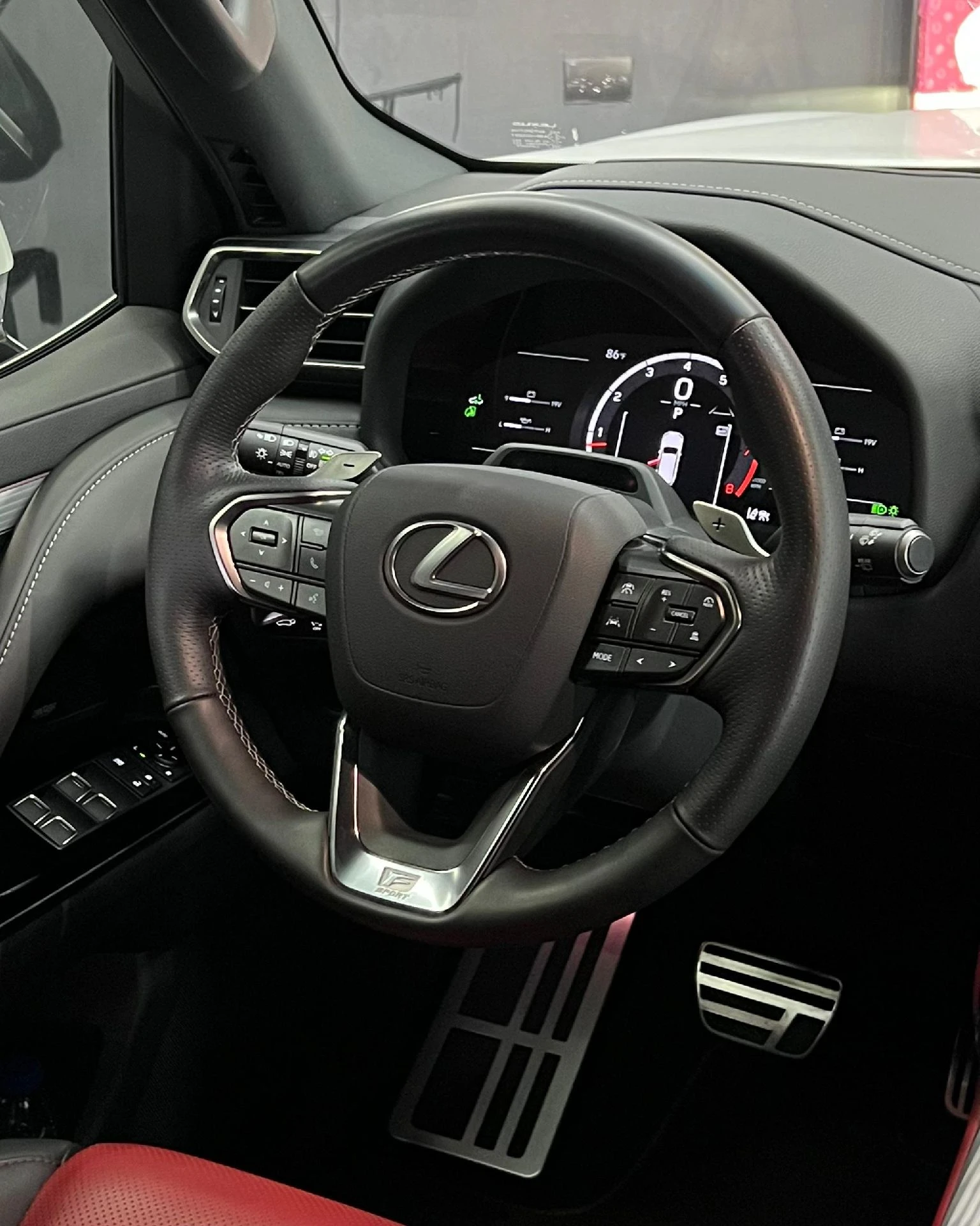 2025 Lexus LX 600 F Sport — foto 14