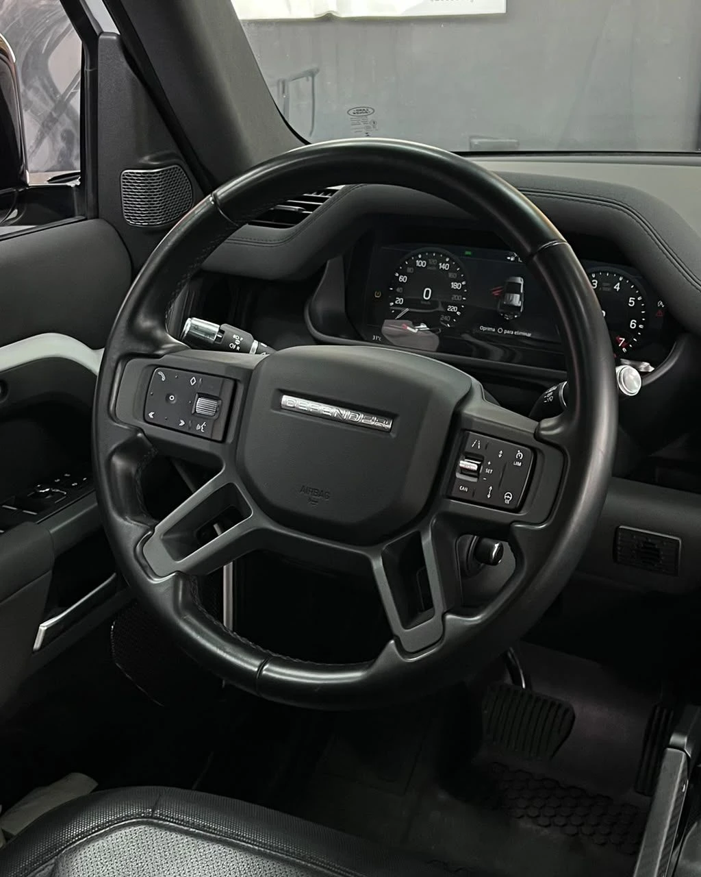 2022 Land Rover Defender P-400 SE Plump Edition — foto 8