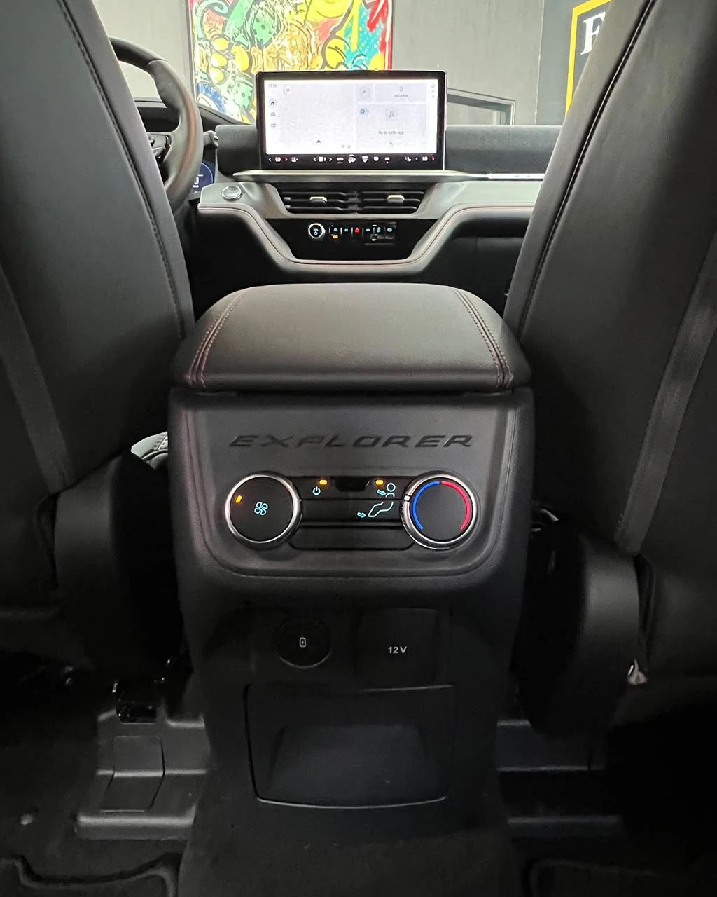 2025 Ford Explorer ST LINE — foto 15