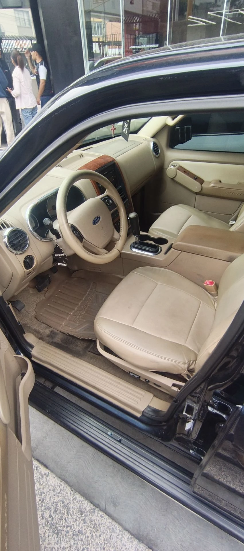 2009 Ford Explorer Eddie bauer — foto 4