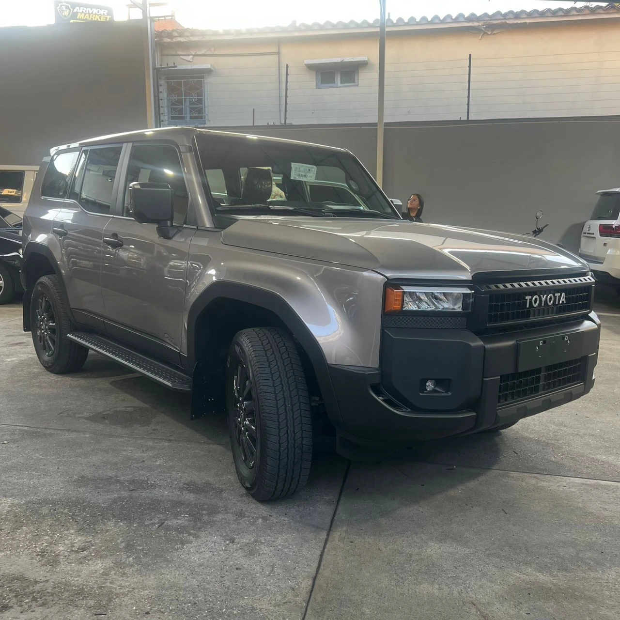2025 Toyota Land Cruiser Prado — foto 2
