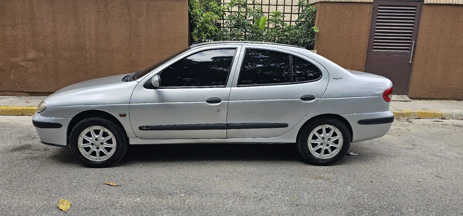 2002 Renault Megane 2 1.6 — foto 4