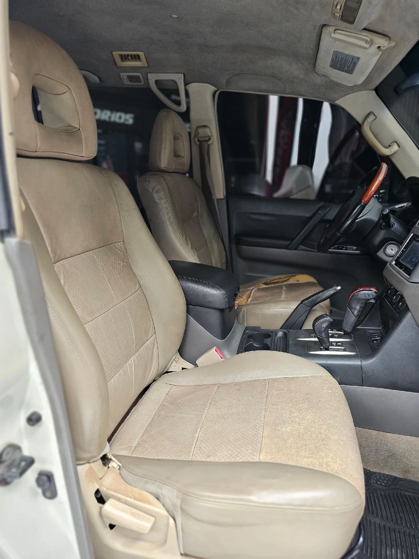 2005 Mitsubishi Montero Limited — foto 3