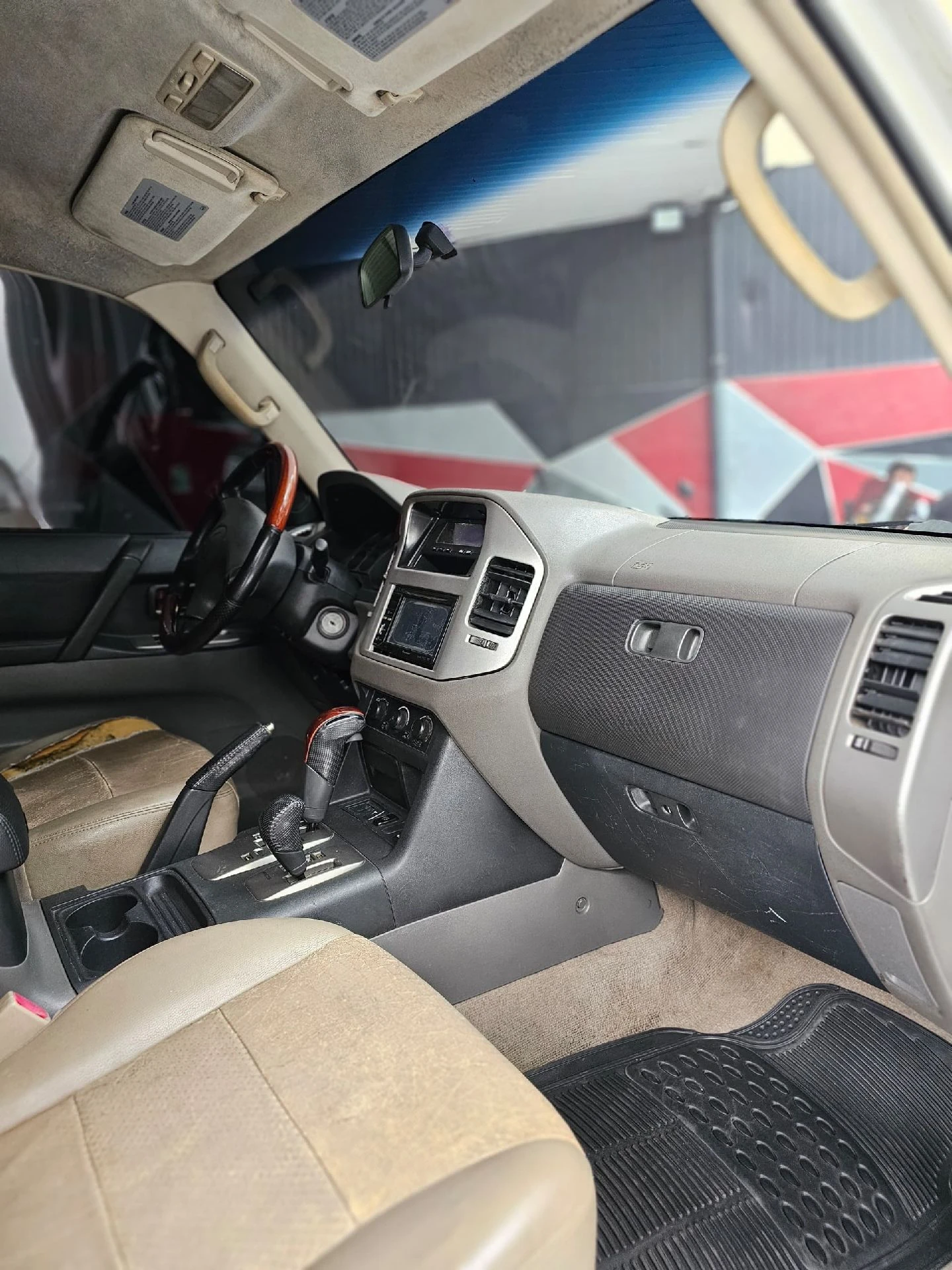 2005 Mitsubishi Montero Limited — foto 4