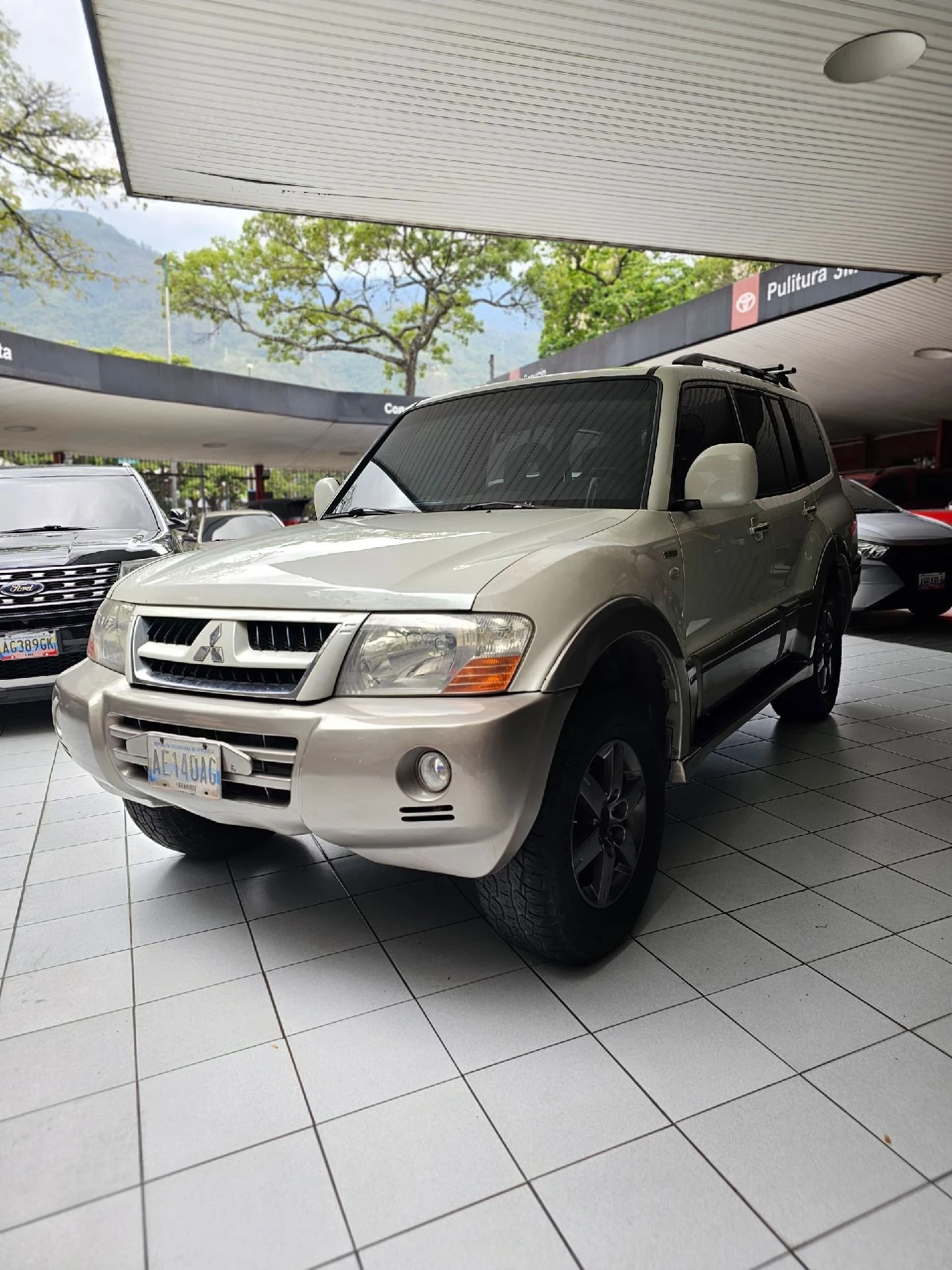2005 Mitsubishi Montero Limited — foto 5