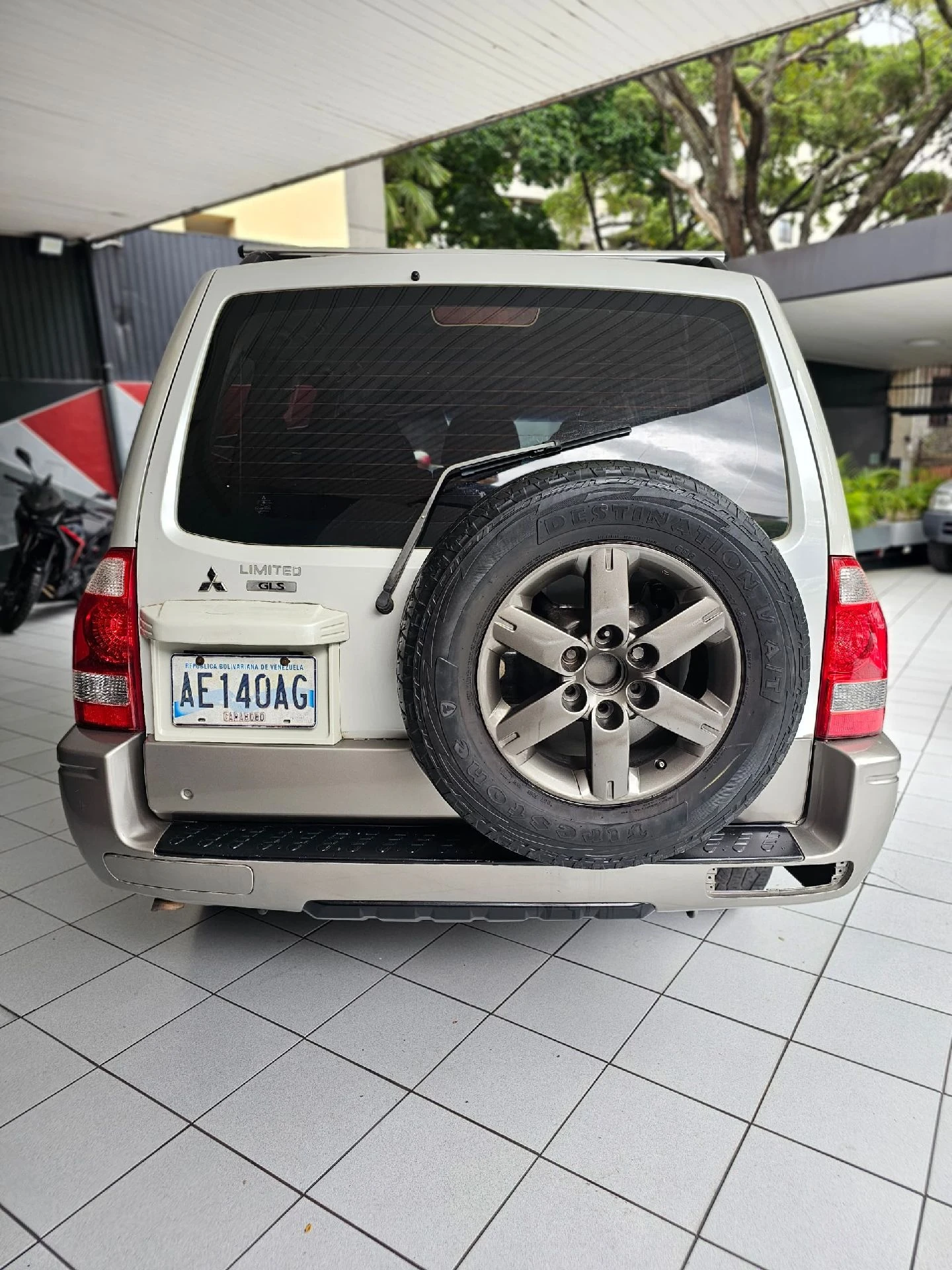 2005 Mitsubishi Montero Limited — foto 12