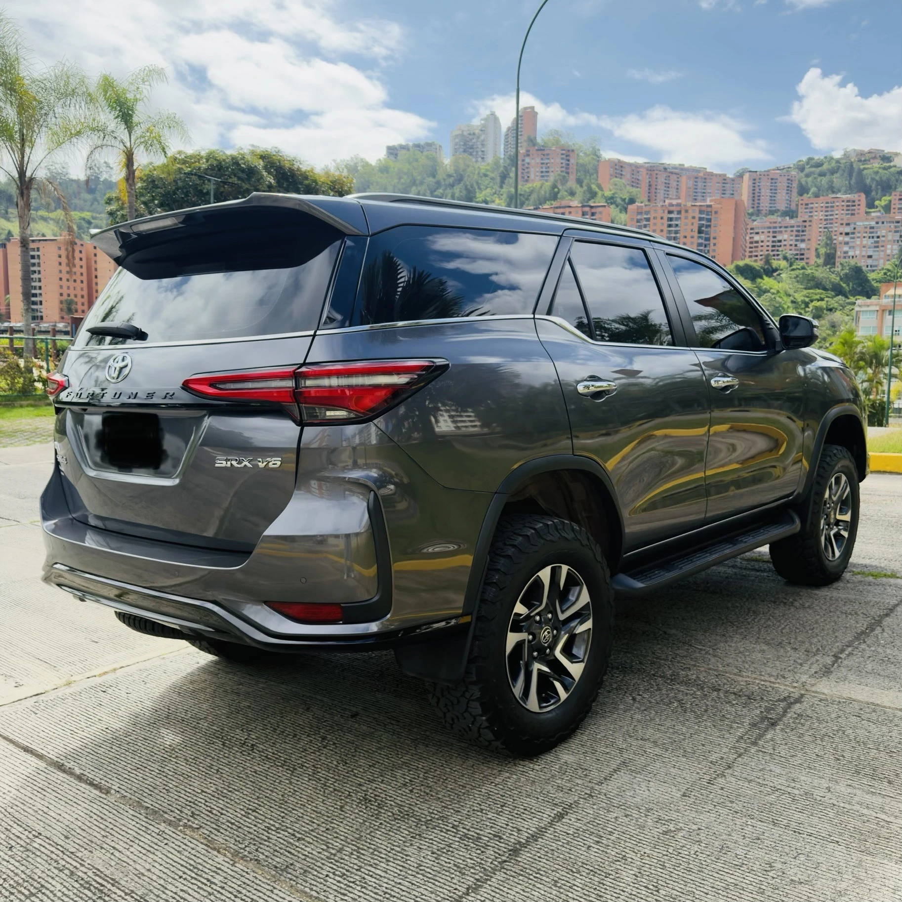 2025 Toyota Fortuner 4.0 SW4 Toyota de Venezuela — foto 7