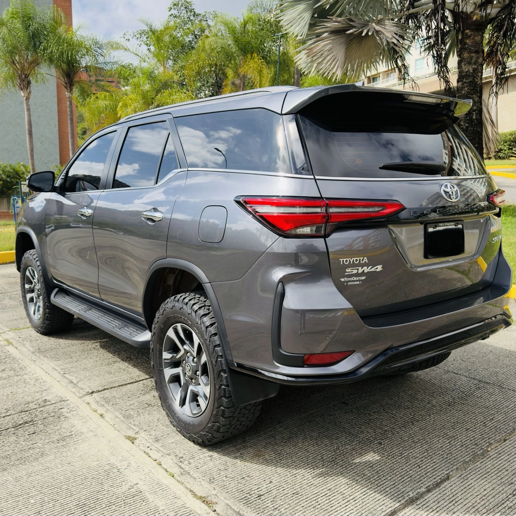 2025 Toyota Fortuner 4.0 SW4 Toyota de Venezuela — foto 9