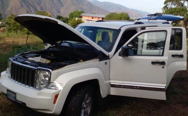 2009 Jeep Cherokee Limited KK — foto 13
