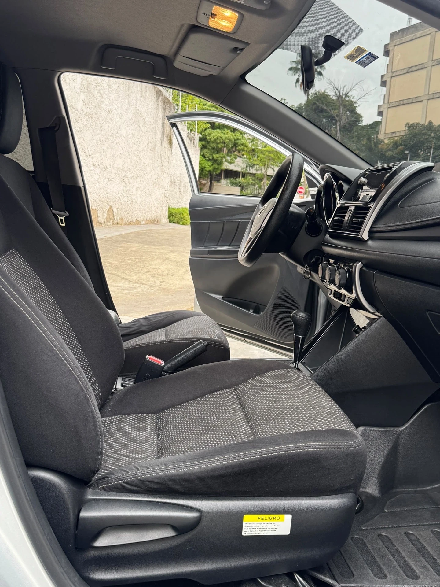 2017 Toyota Yaris — foto 14
