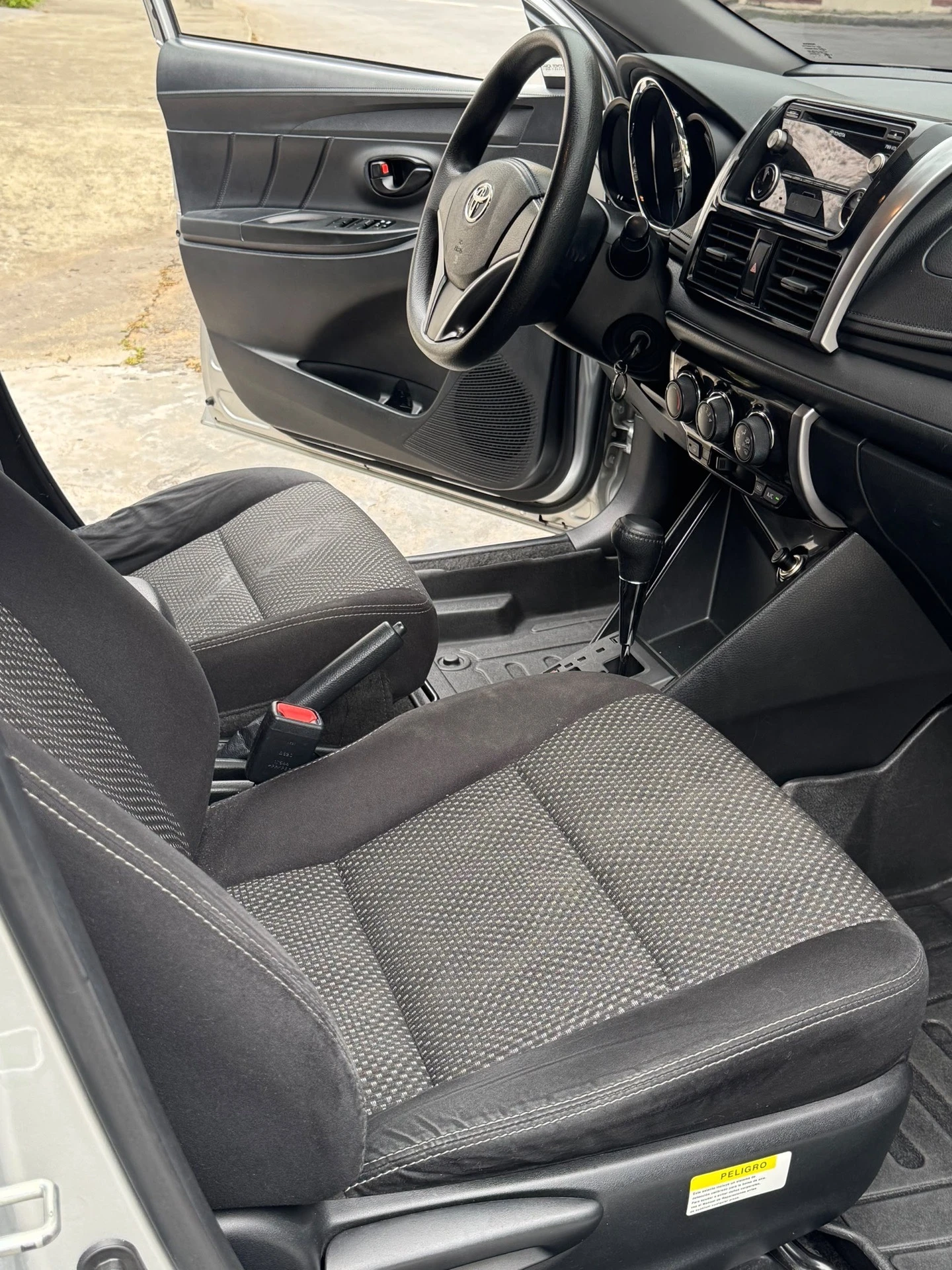 2017 Toyota Yaris — foto 20