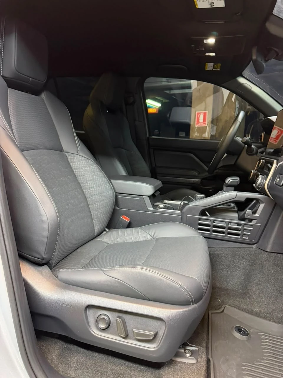 2025 Toyota 4Runner Trd off road — foto 17