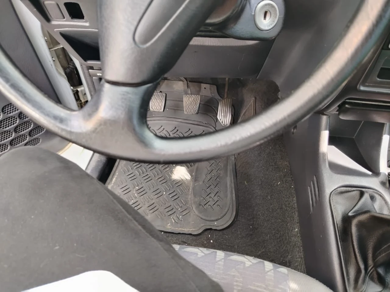 2003 Toyota Terios Terios cool — foto 14