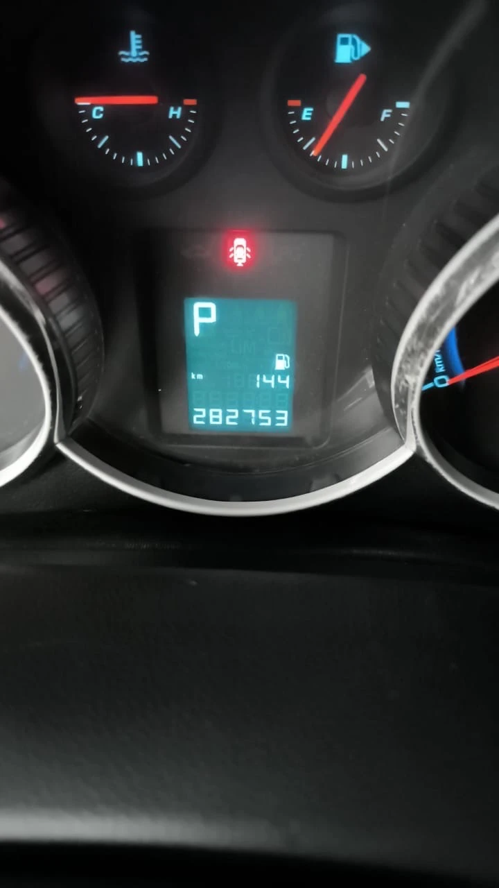 2013 Chevrolet Cruze — foto 2