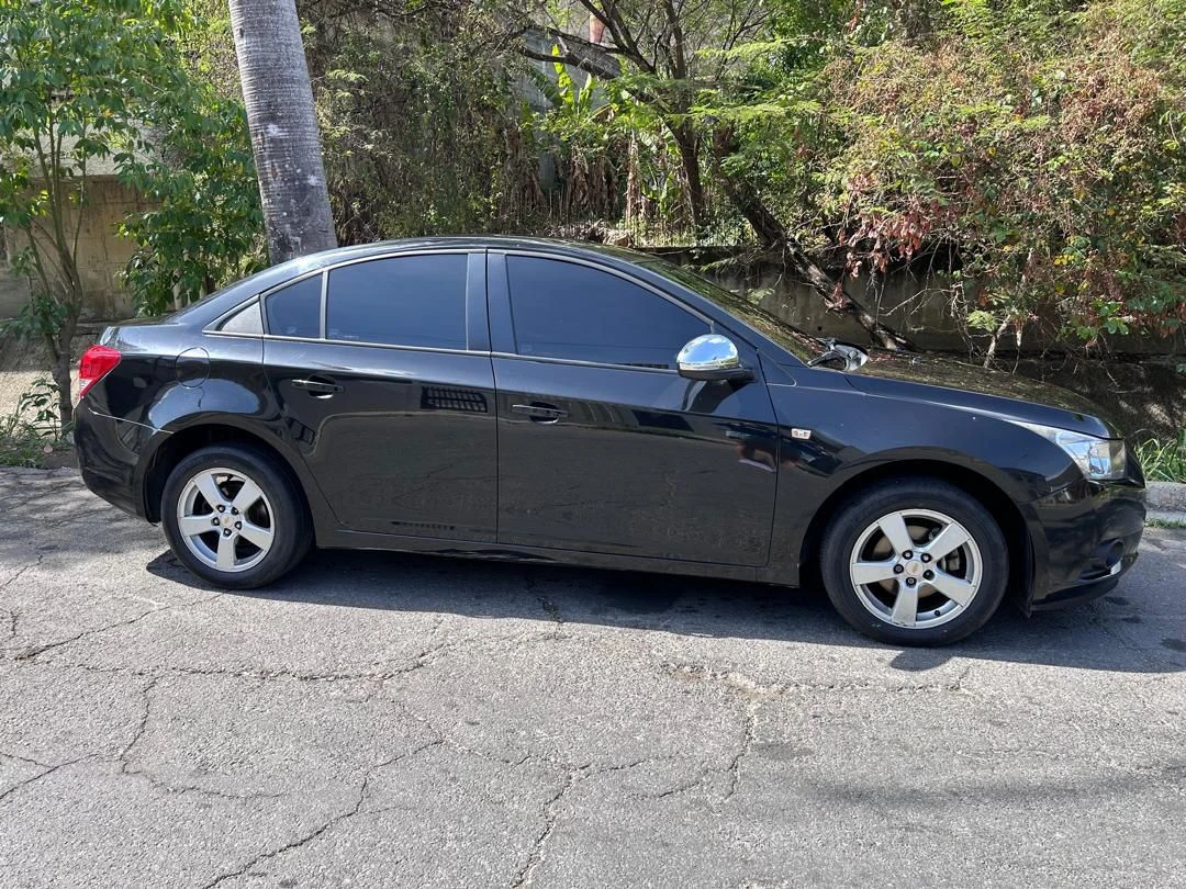 2011 Chevrolet Cruze — foto 3