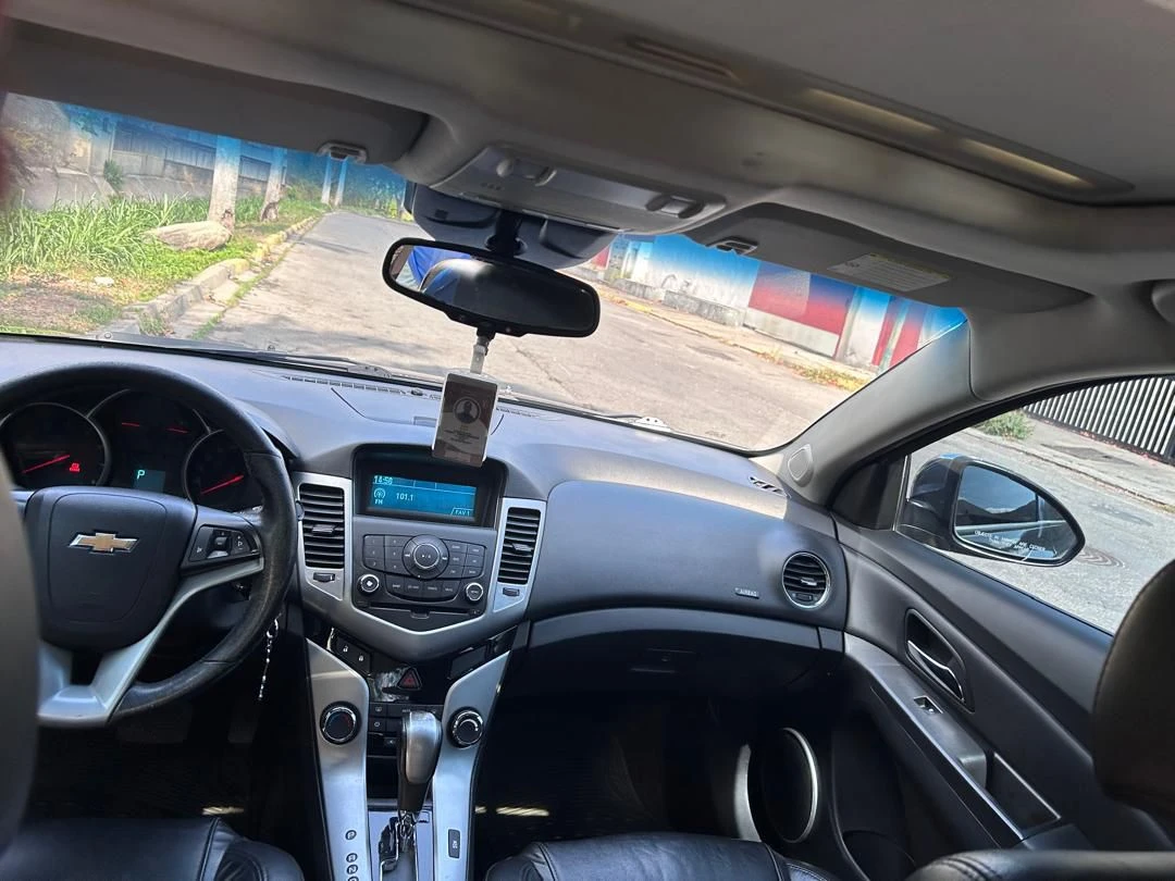 2011 Chevrolet Cruze — foto 4