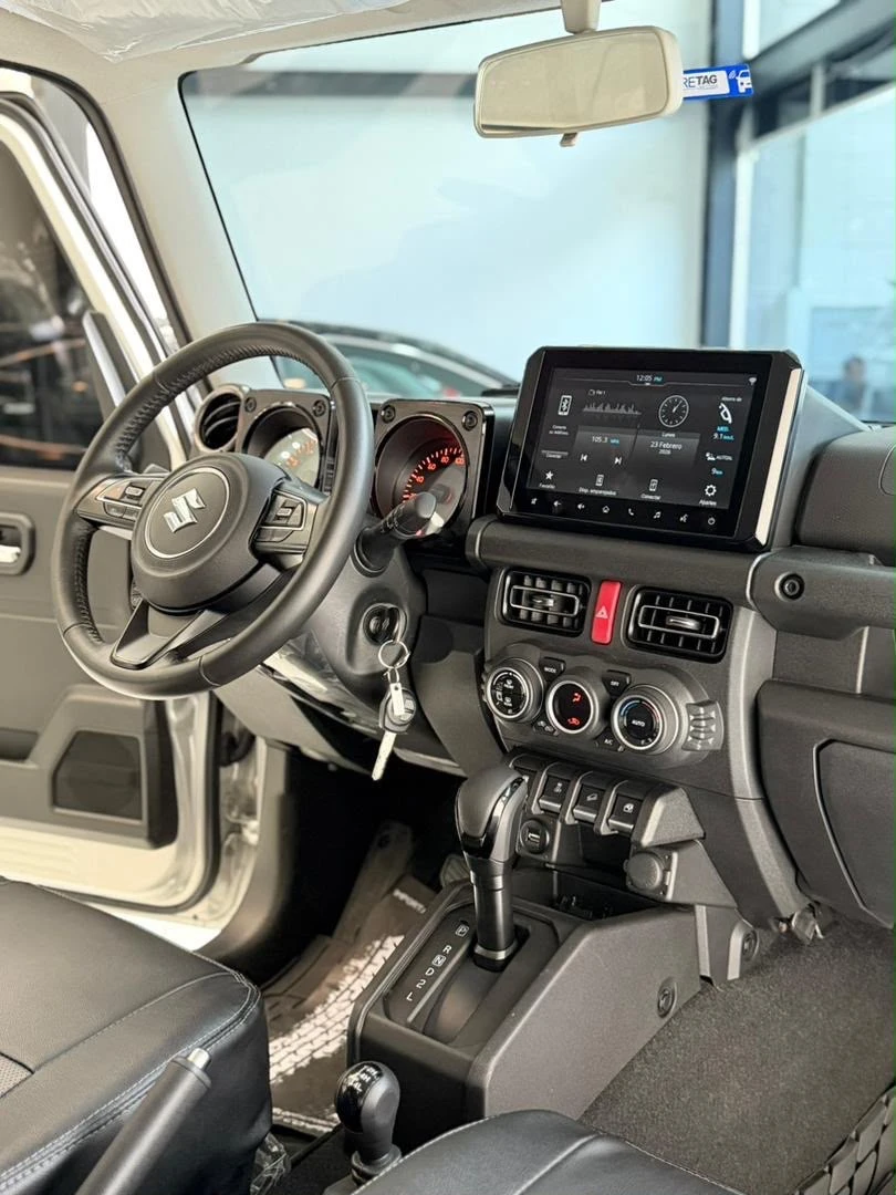 2025 Suzuki Jimny 4X4 — foto 11